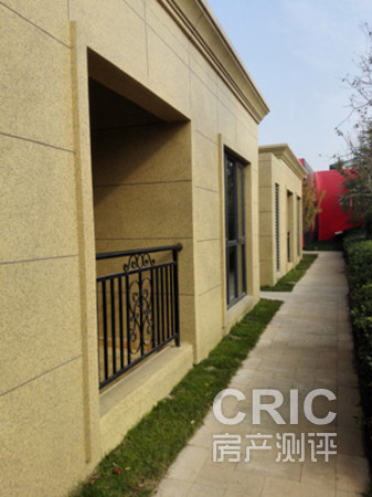 中航绿城洋房外墙