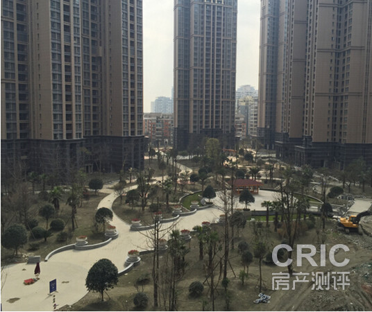 B1-144㎡三房客厅景观实拍图