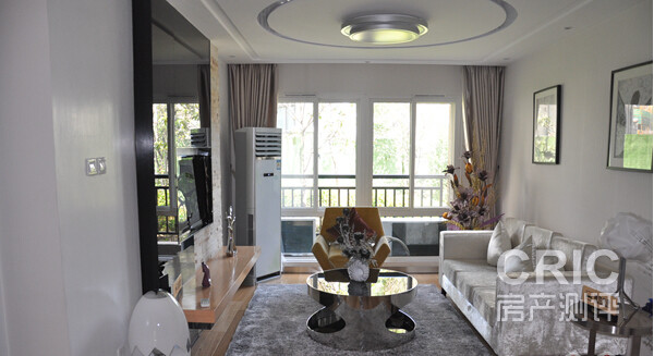 D1户型客厅样板间