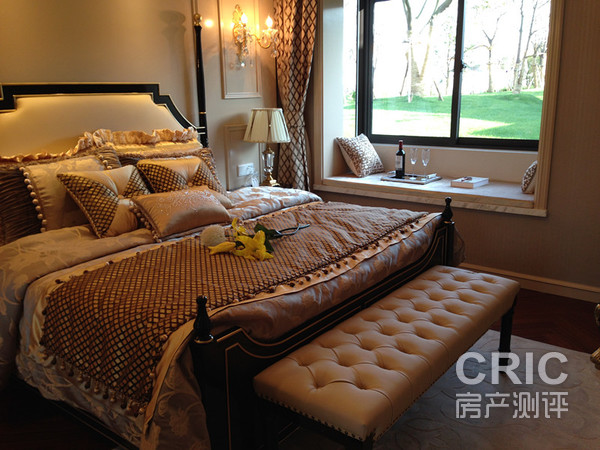 136平样板间主卧