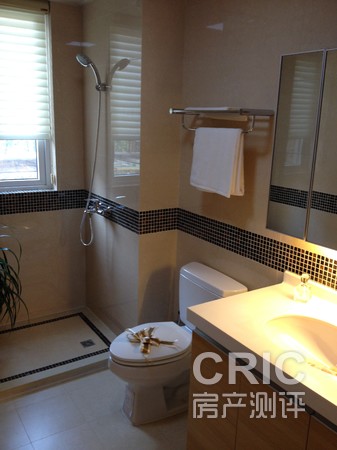 127平米户型厕所实拍图