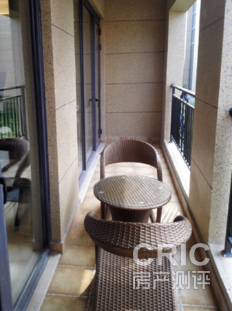 中航绿城洋房阳台